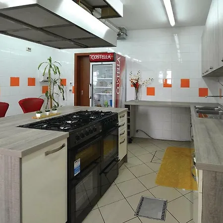 Five Bedroom Holiday In Holiday home Gracisce
