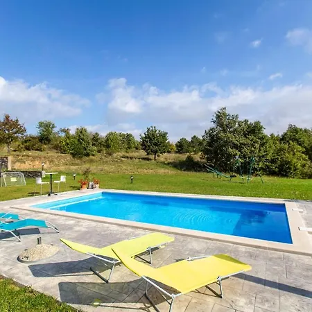 Five-bedroom Holiday In * Gračišče